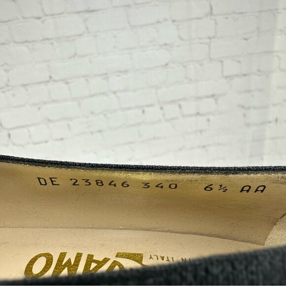 Salvatore Ferragamo Women’s Black Canvas Block Heel Designer Heels US 6.5 AA - Picture 12 of 16